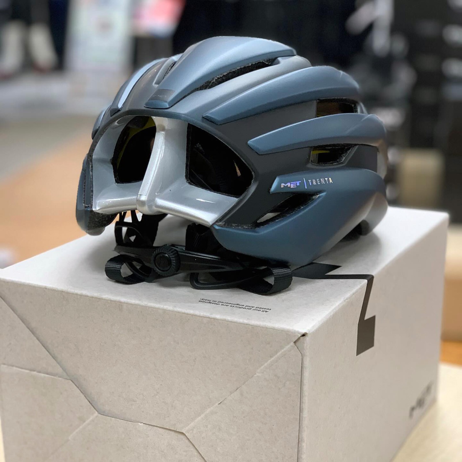 MET Trenta MIPS Navy Silver Mat (BL2) Casque vélo de route - 3HM126CE00