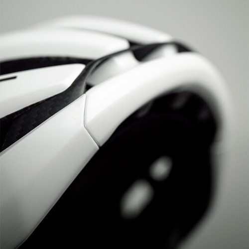 Met Trenta 3K Carbon Mips cycling helmet