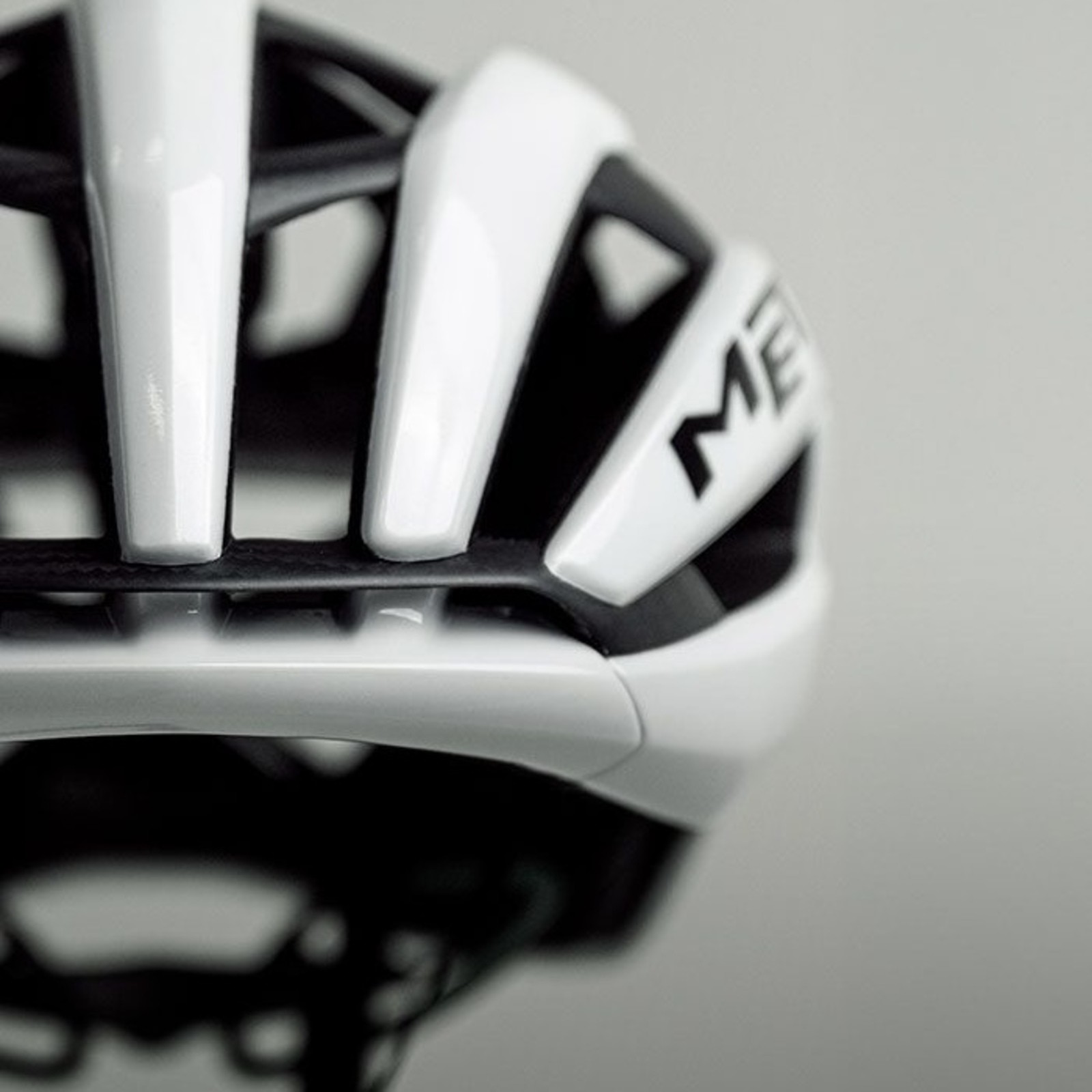 Met Trenta 3K Carbon MIPS Fahrradhelm