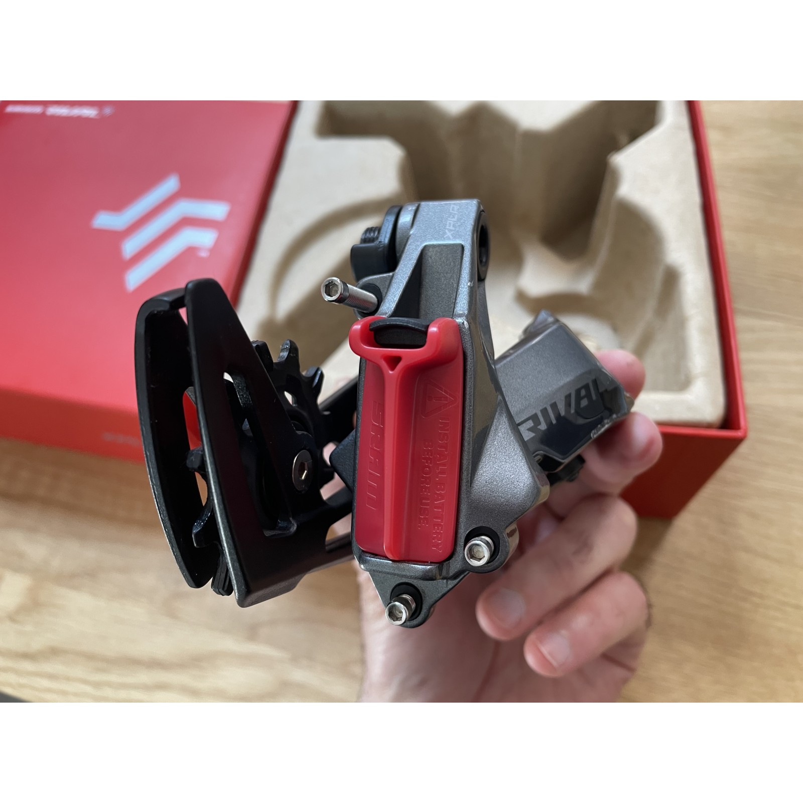 Deragliatore posteriore SRAM Rival eTap AXS XPLR a 12 velocità - massimo 44 denti - Ricondizionato