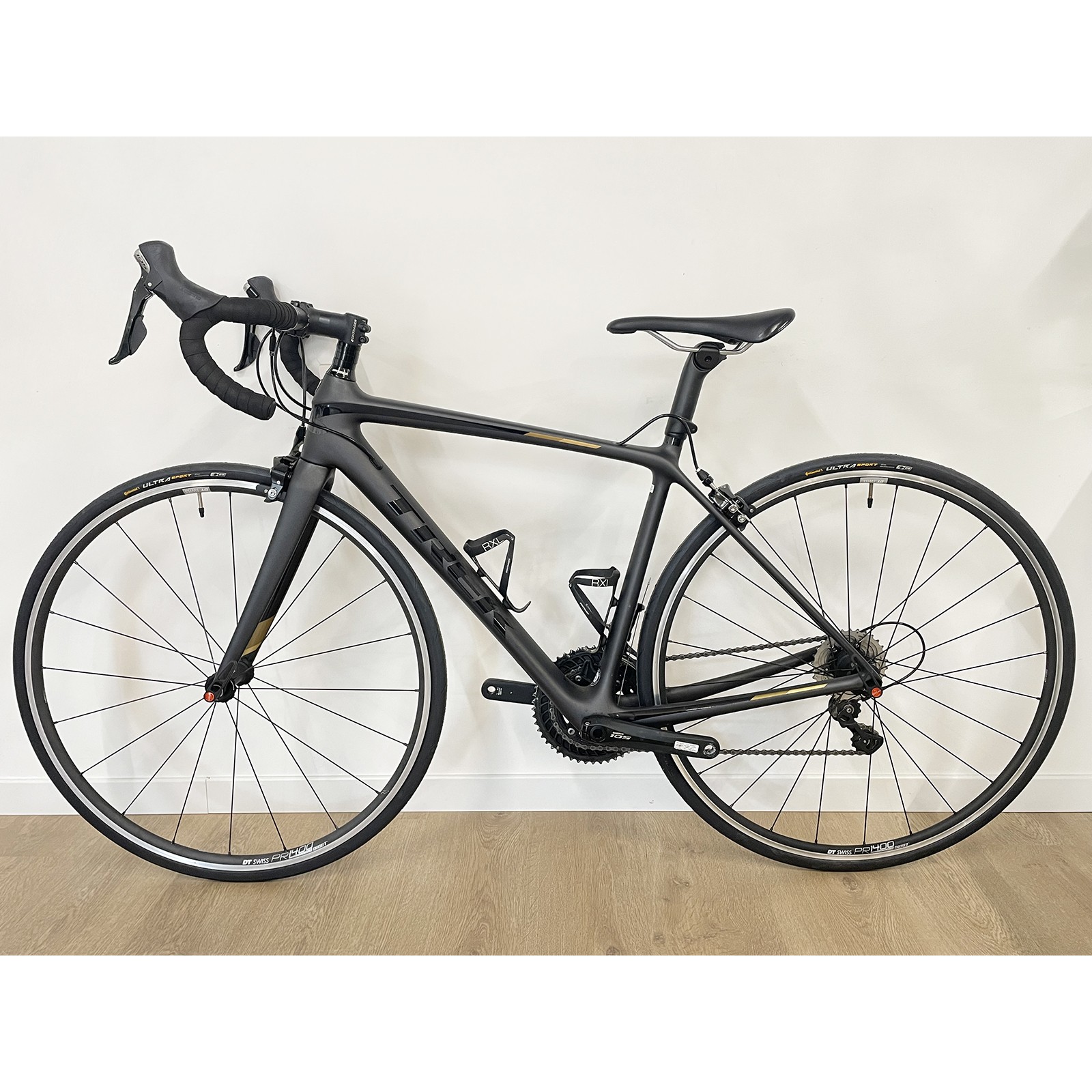 Bicicleta de carretera Trek Émonda SL 5 2018 de carbono usada con componentes Shimano 105 - Talla 50 cm