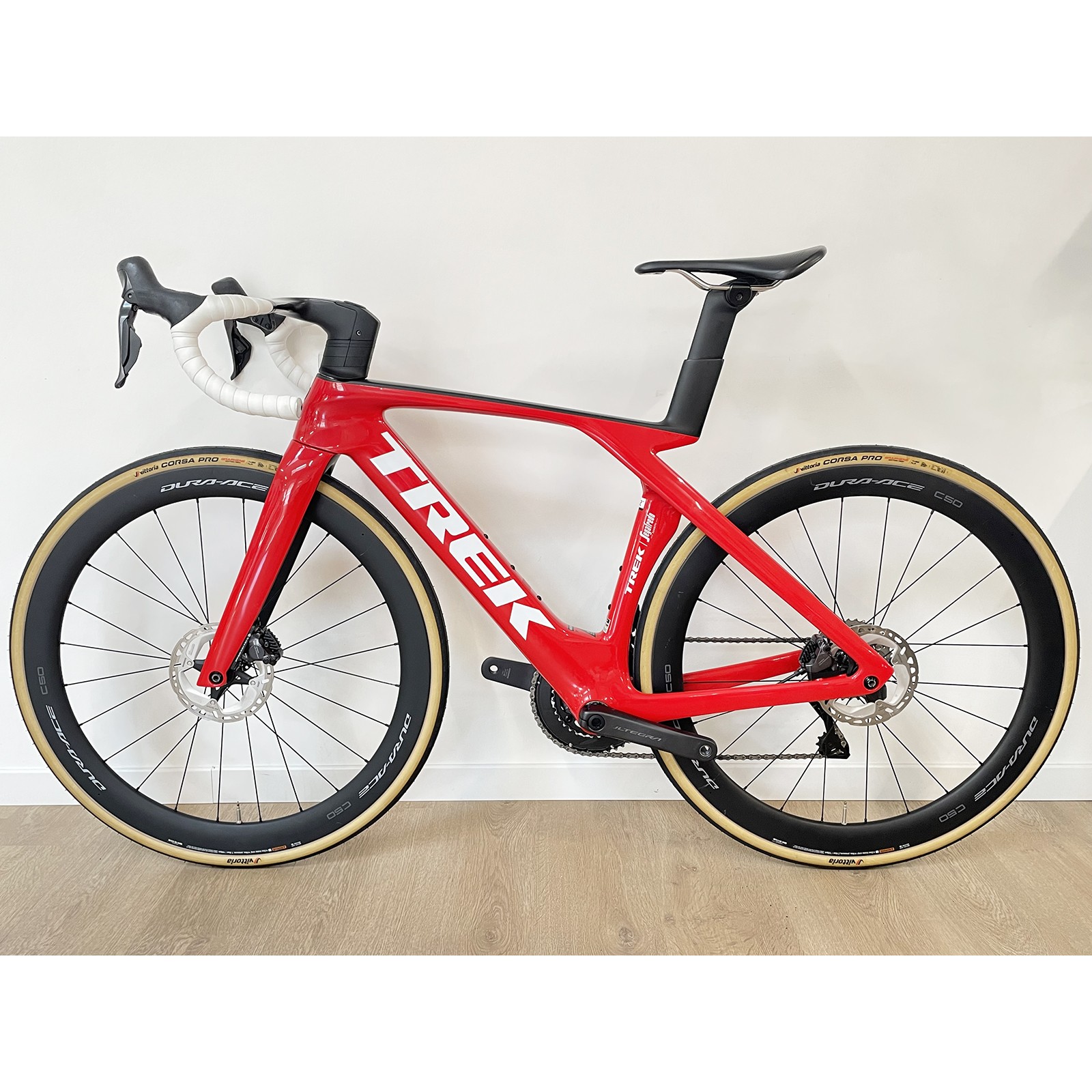 Trek Madone SLR 7 Rennrad Shimano Ultegra Di2 12v Rot Project One 2023 - Größe 52cm (S)
