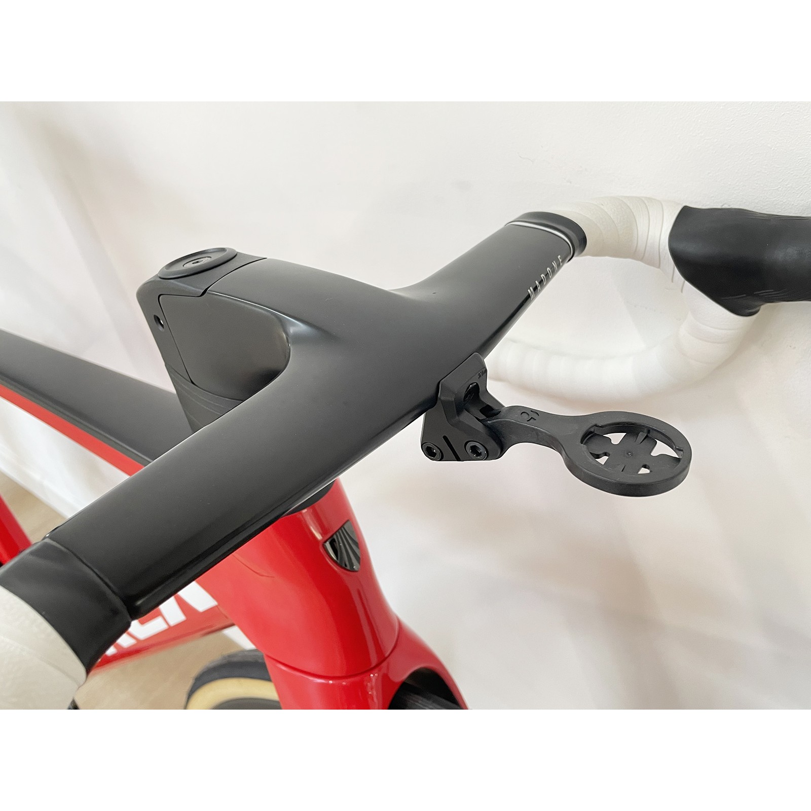 Trek Madone SLR 7 Road Bike Shimano Ultegra Di2 12s Red Project One 2023 - Size 52 cm (S)