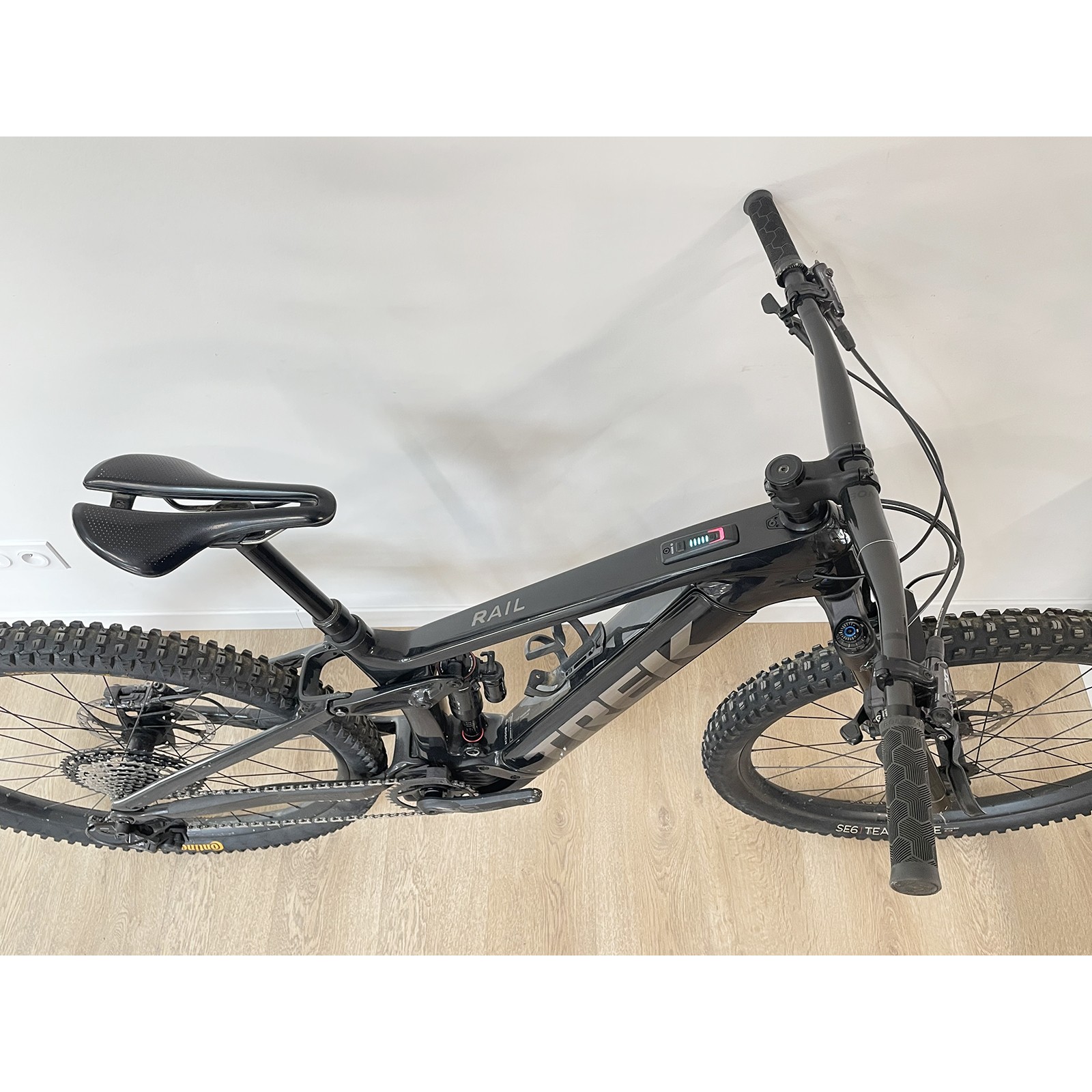 Trek Fuel Exe 9.8 XT - Usada - Bicicleta elétrica de montanha reformada