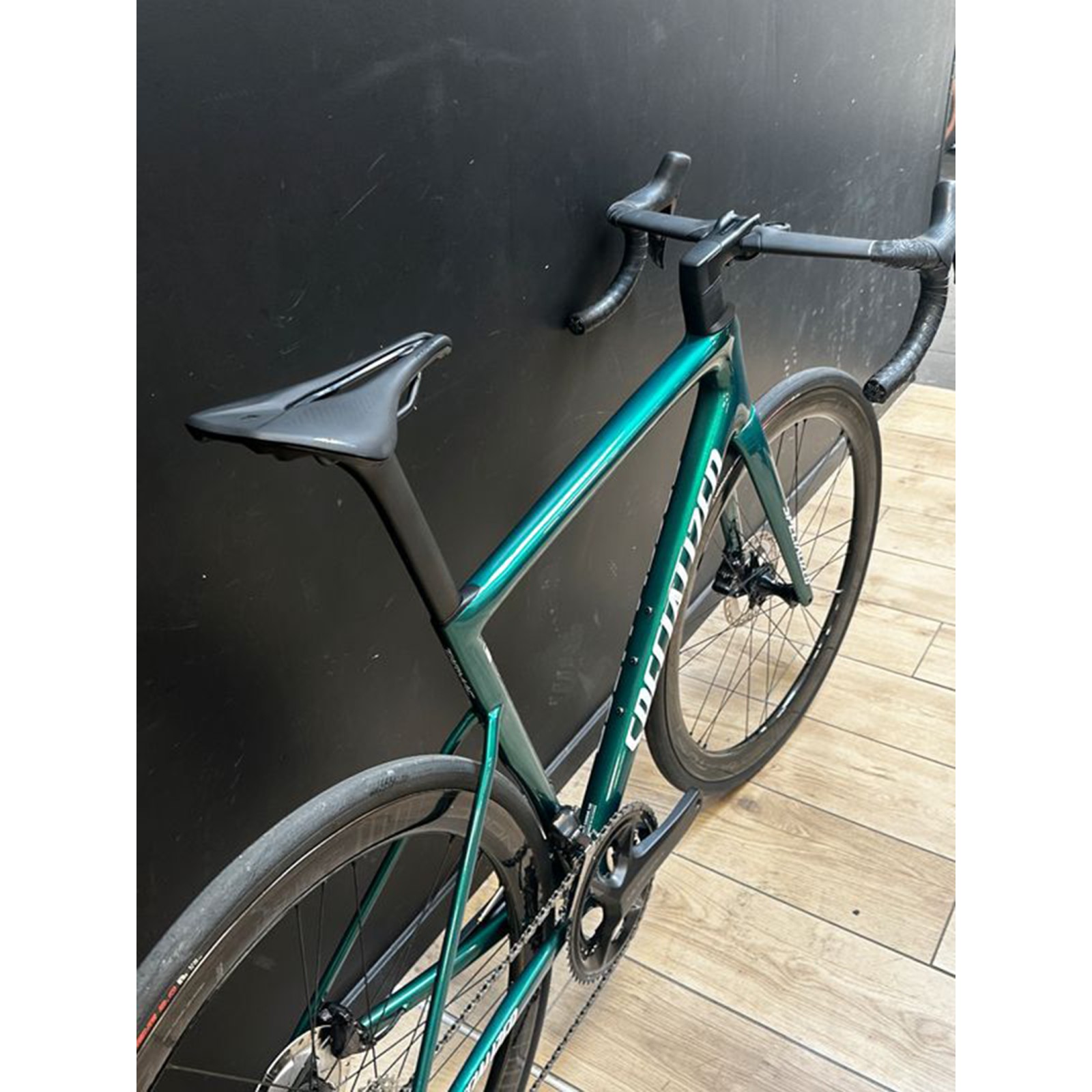 Used Specialized Tarmac SL8 Pro carbon road bike with Ultegra Di2, 56 cm (L), 2024