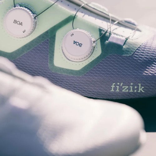 Scarpe da ciclismo su strada Fizik Lyra - Viola lavanda / Verde menta
