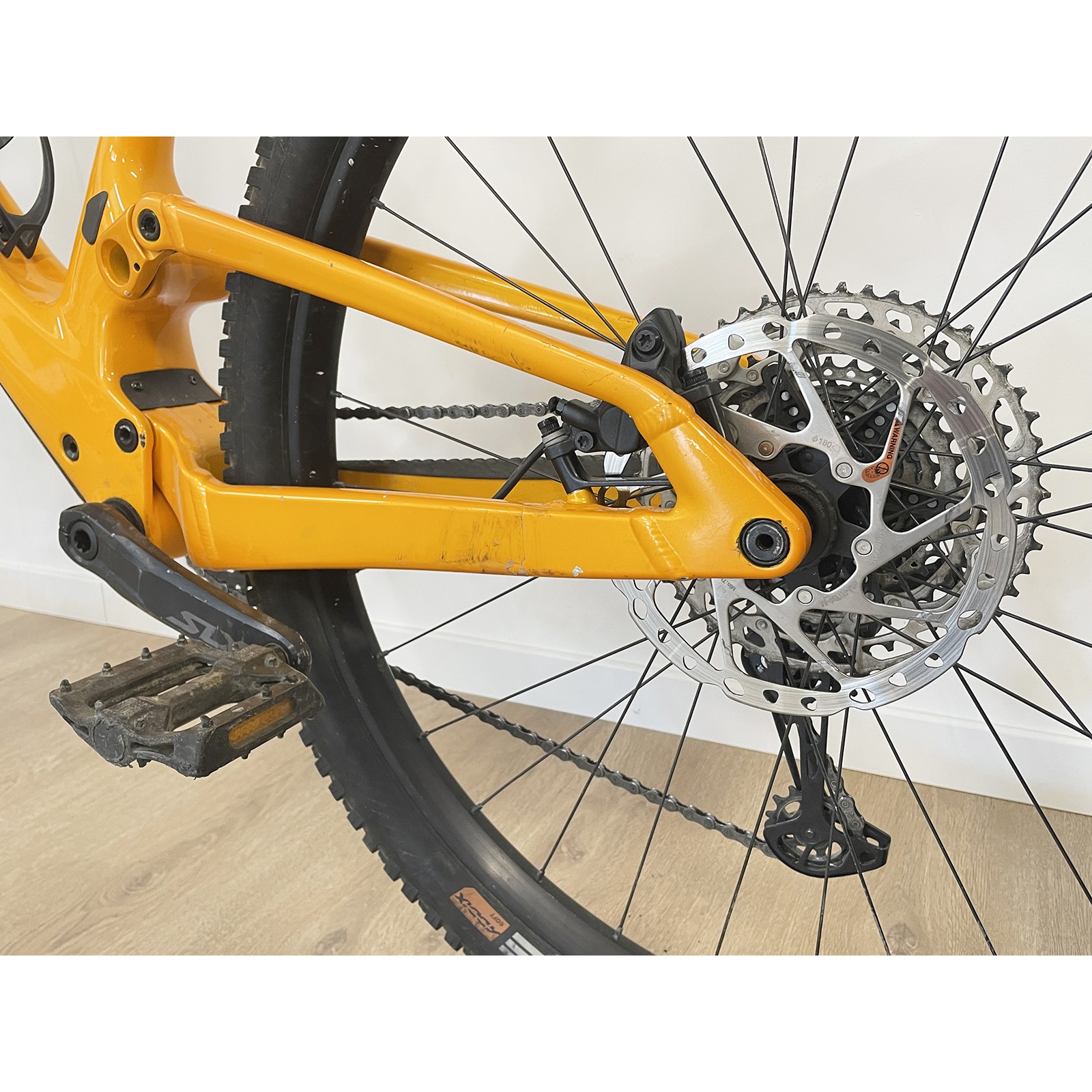 Bicicleta de montanha All-mountain usada Scott Spark 930 carbono XT 12v laranja 2022