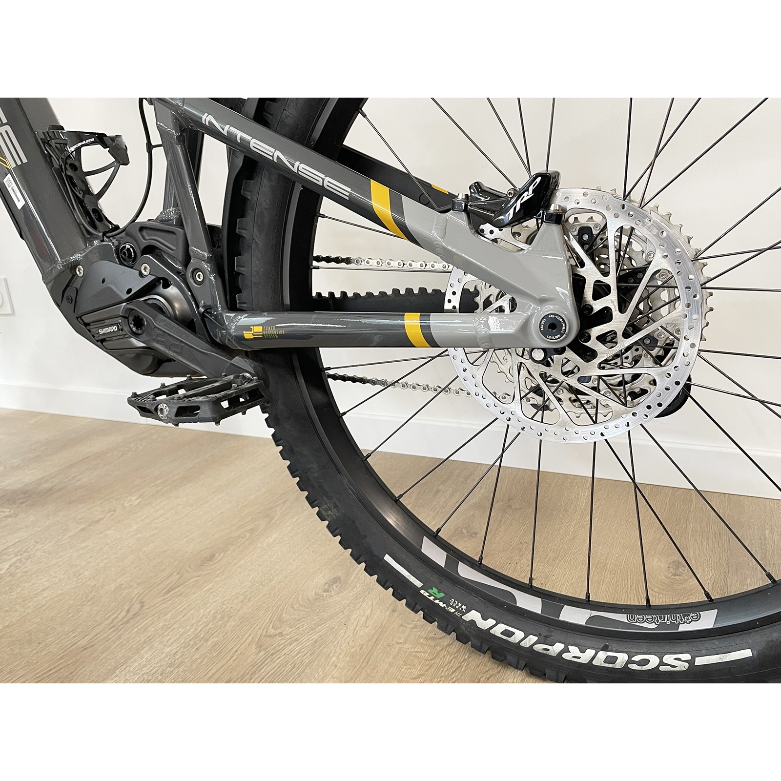 Trek Fuel Exe 9.8 XT - Usada - Bicicleta elétrica de montanha reformada