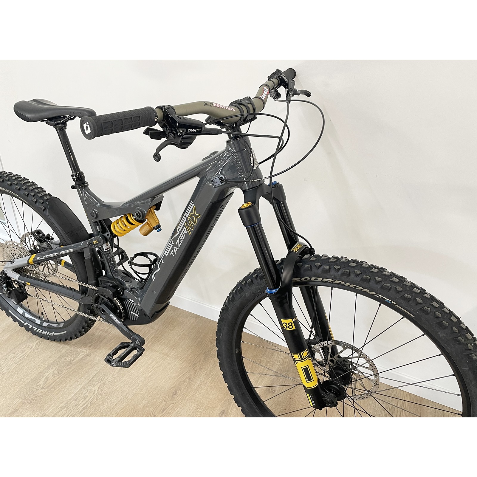 Trek Fuel Exe 9.8 XT - Gebruikt - Gereviseerde elektrische mountainbike