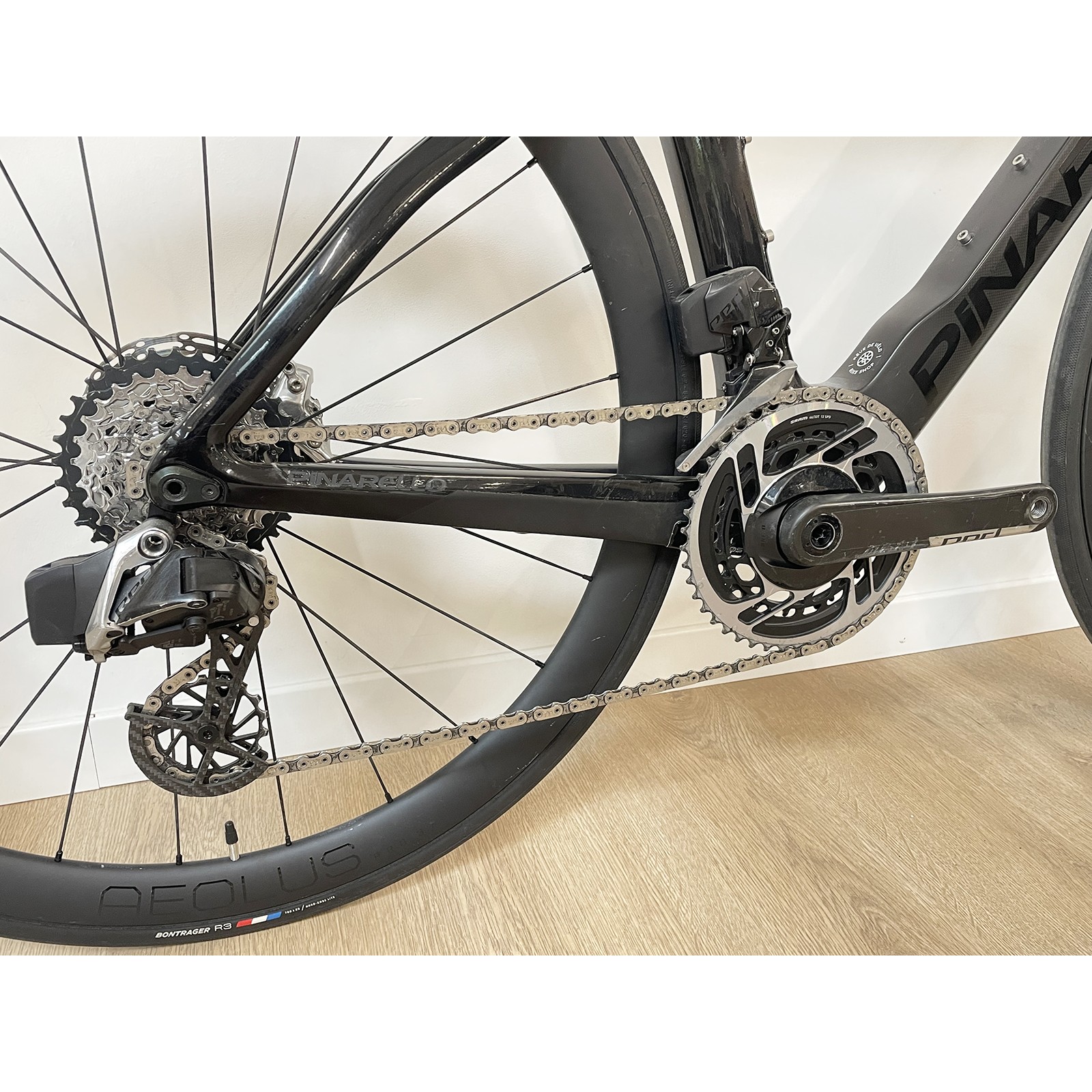 Gebruikte racefiets Pinarello Dogma F Red AXS 12v carbon black 2023 - 51,5 cm (S)