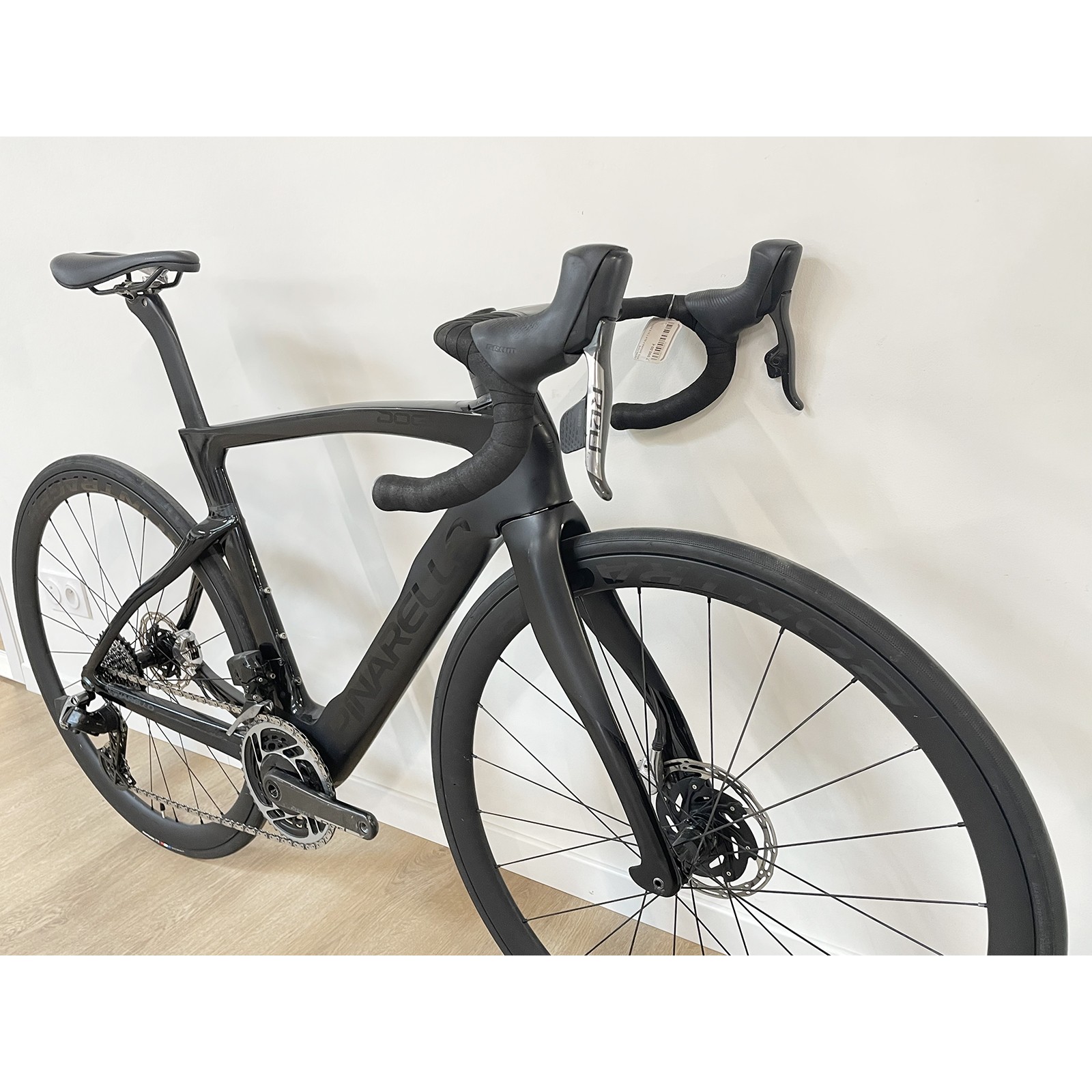 Used racing bike Pinarello Dogma F Red AXS 12s carbon black 2023 - 51.5 cm (S)