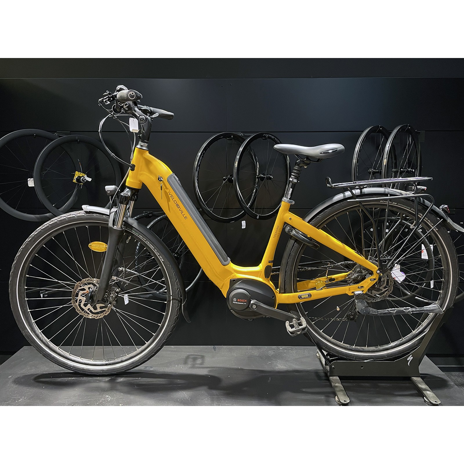 Bicicleta híbrida eléctrica Vélodeville® Trekking AEB 890 usada, amarilla, talla 45 (S), 2022