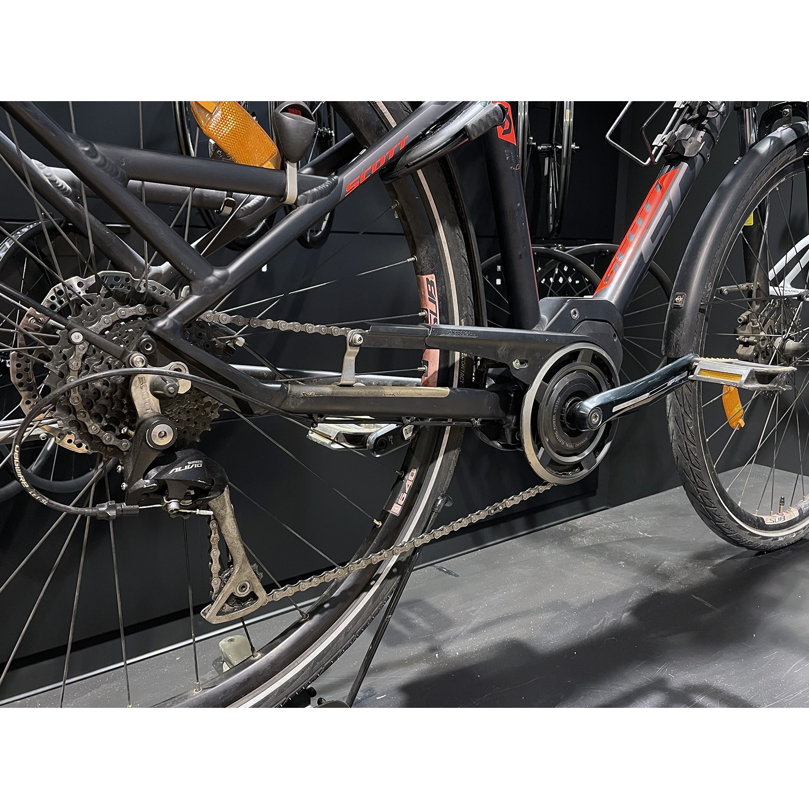 Gebruikte Scott E-Sub Comfort 500Wh elektrische stadsfiets uit 2016, maat L