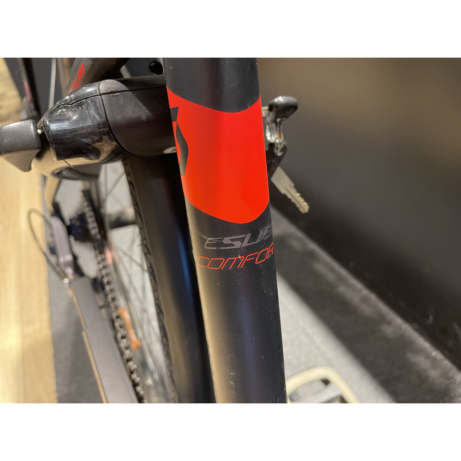 Bicicleta elétrica urbana Scott E-Sub Comfort 500Wh usada, ano 2016, tamanho G.