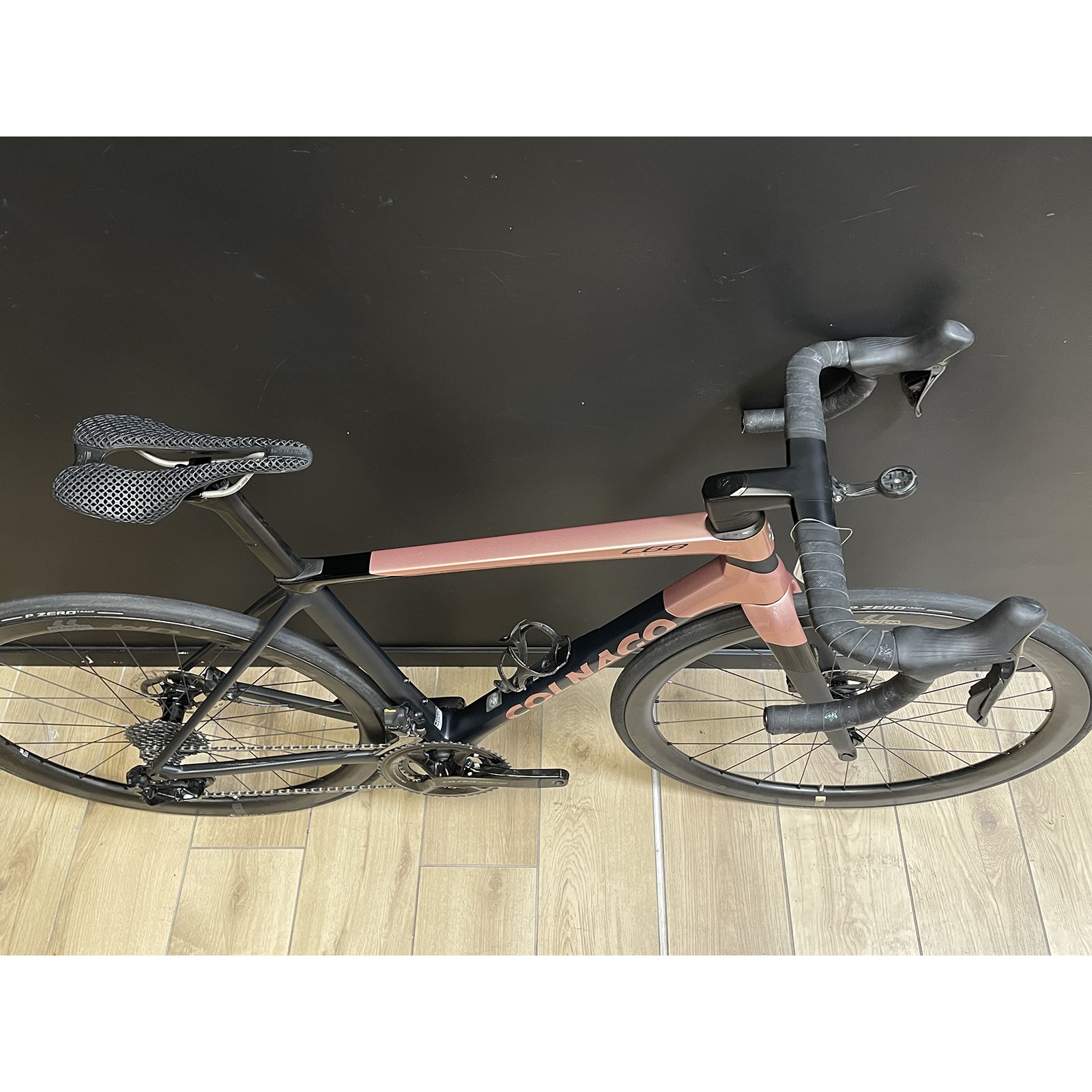 Colnago C68 Dura-Ace Di2 12-Gang, Rahmengröße S 48,5 (Stack 53,9 cm), gebrauchtes Rennrad, Baujahr 2025