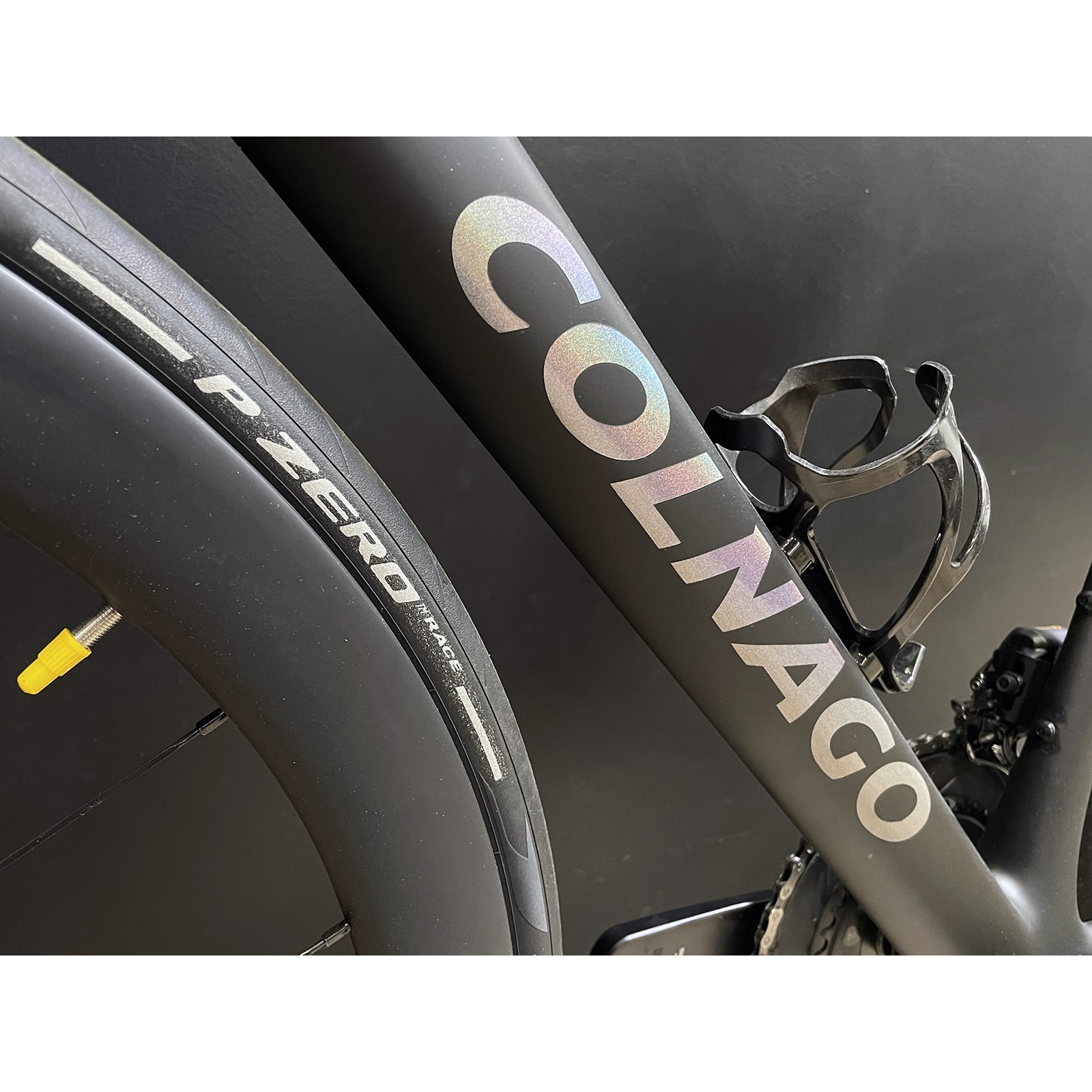 Bicicleta de estrada Colnago V5Rs com Shimano Ultegra R8170 DI2 12V Vision SC 45 preta