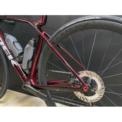 Bicicleta de carretera Trek Madone SLR 7 Gen.8 de carbono usada, Ultegra Di2 de 12 velocidades, color rojo Crystalline Viper, 20