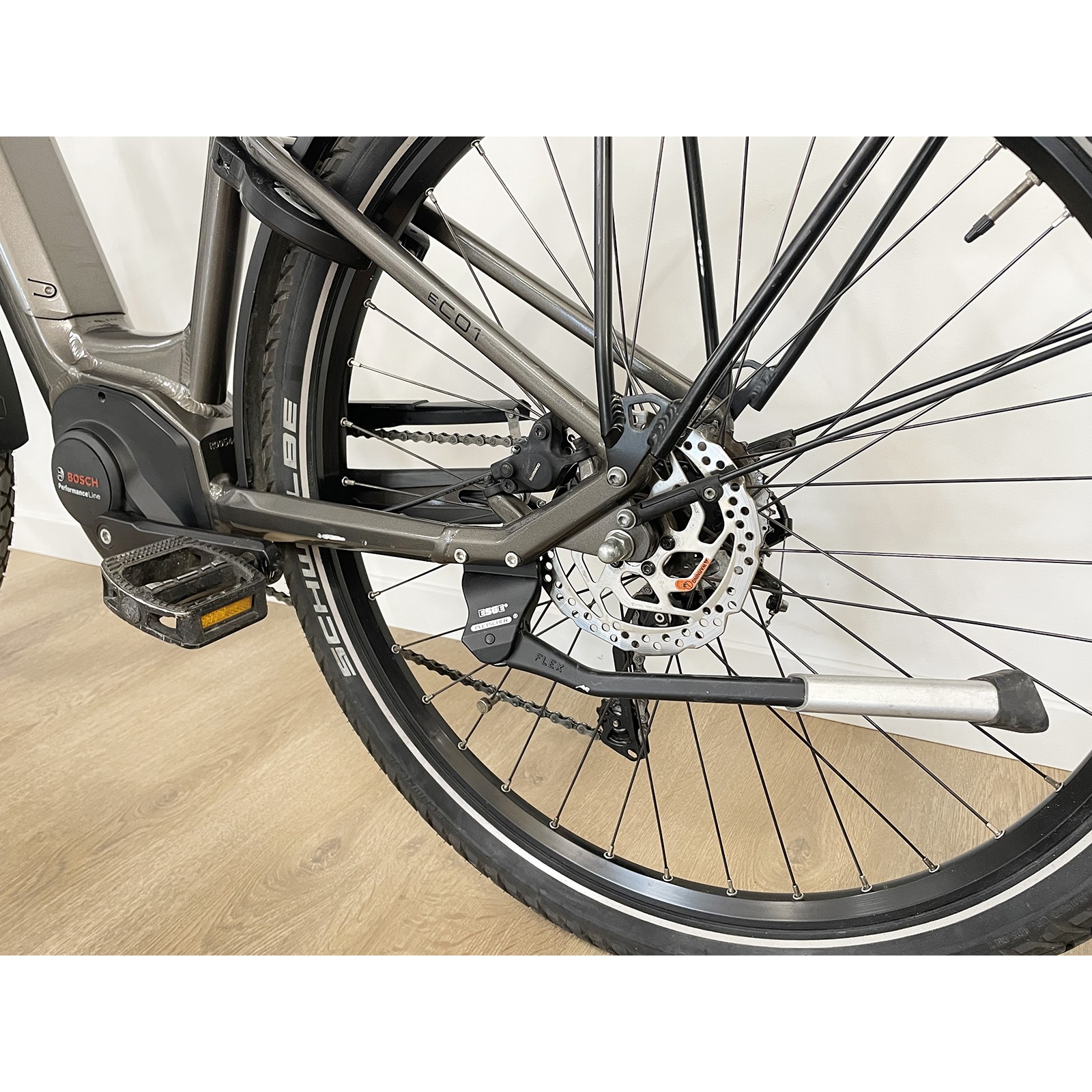 Bicicleta eléctrica usada Peugeot EC01 D10 Bosch 500Wh 2023, talla S