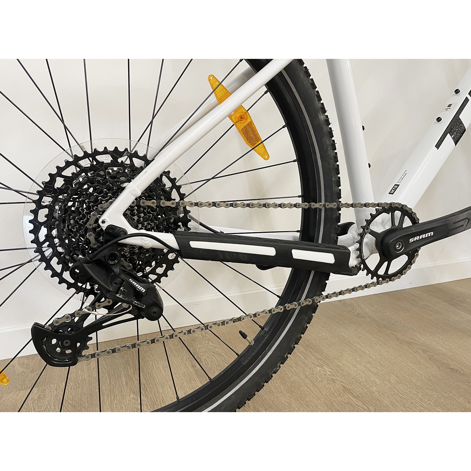 Bicicletta da montagna hardtail Trek Marlin 7 Gen 3 SX Eagle Crystal White 2024 usata - Taglia L
