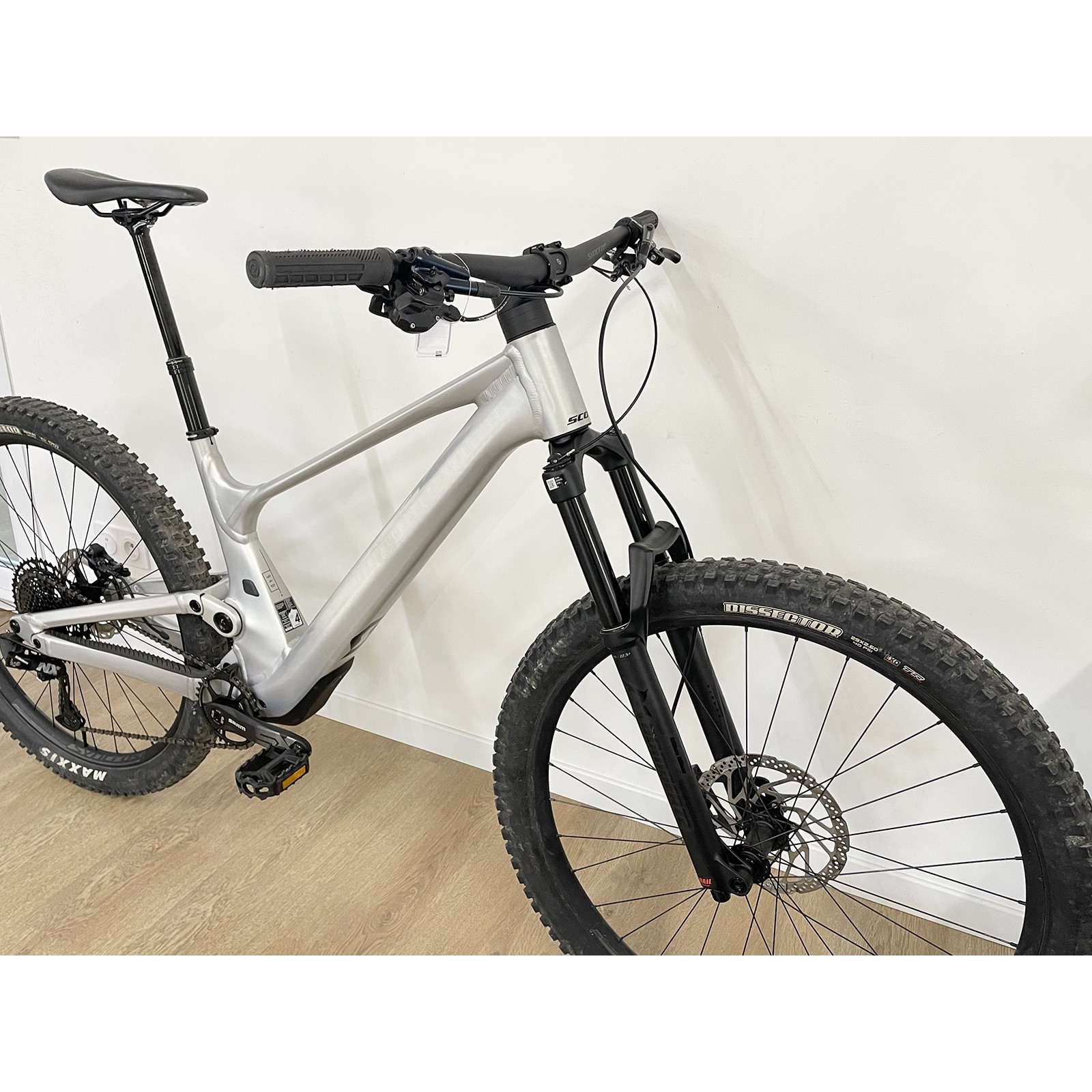 Gebrauchtes Scott Genius 940 Fully-Mountainbike, 29" NX/SX, 12-Gang, Größe L, Baujahr 2025