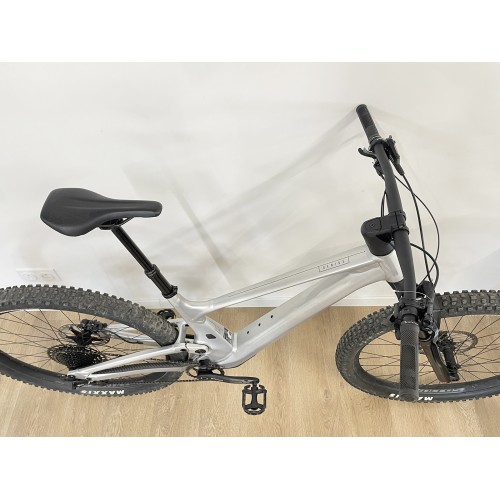 Gebrauchtes Scott Genius 940 Fully-Mountainbike, 29" NX/SX, 12-Gang, Größe L, Baujahr 2025