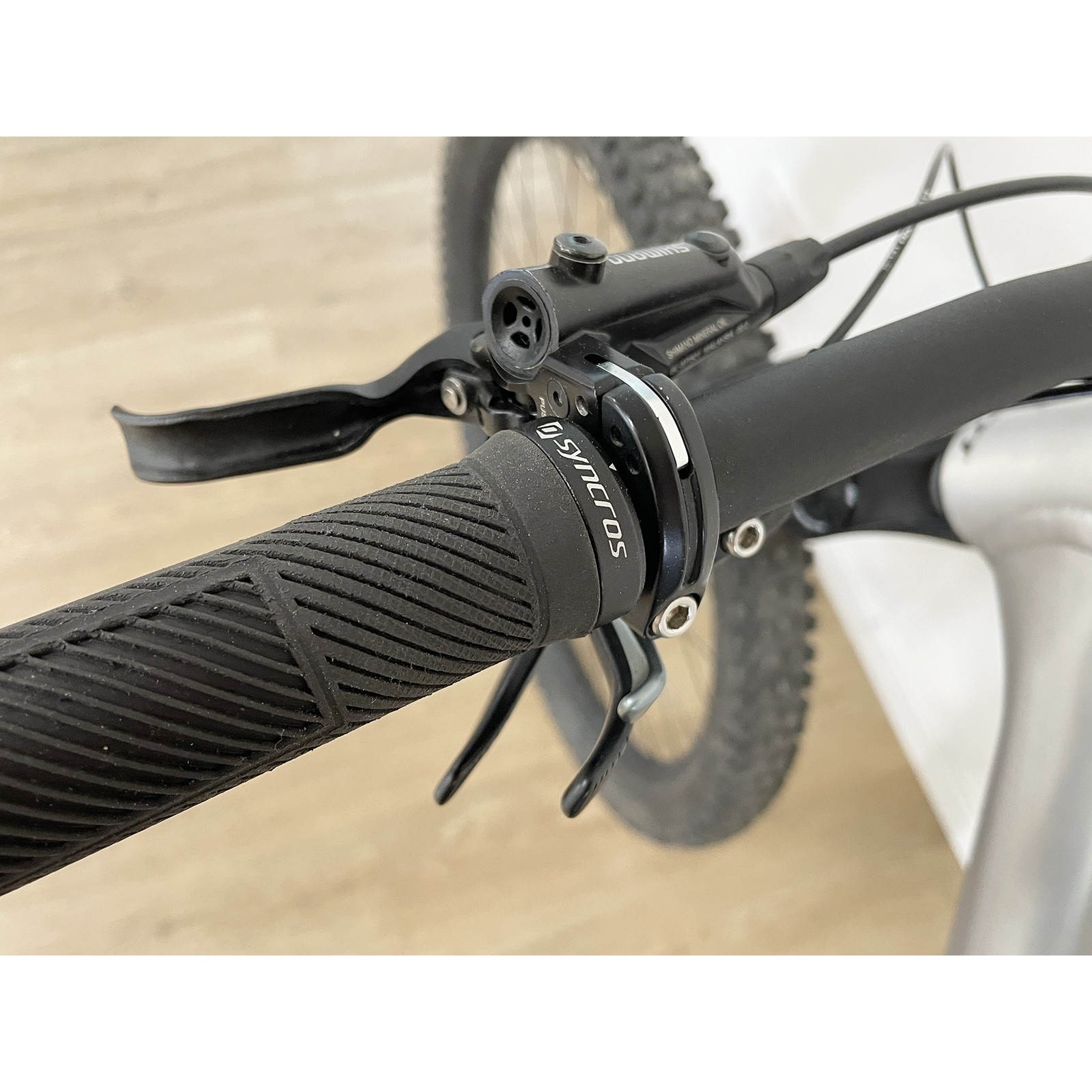 Bicicletta mountain bike Scott Genius 940 full-suspension usata, ruote da 29" NX/SX, 12 velocità, taglia L, anno 2025