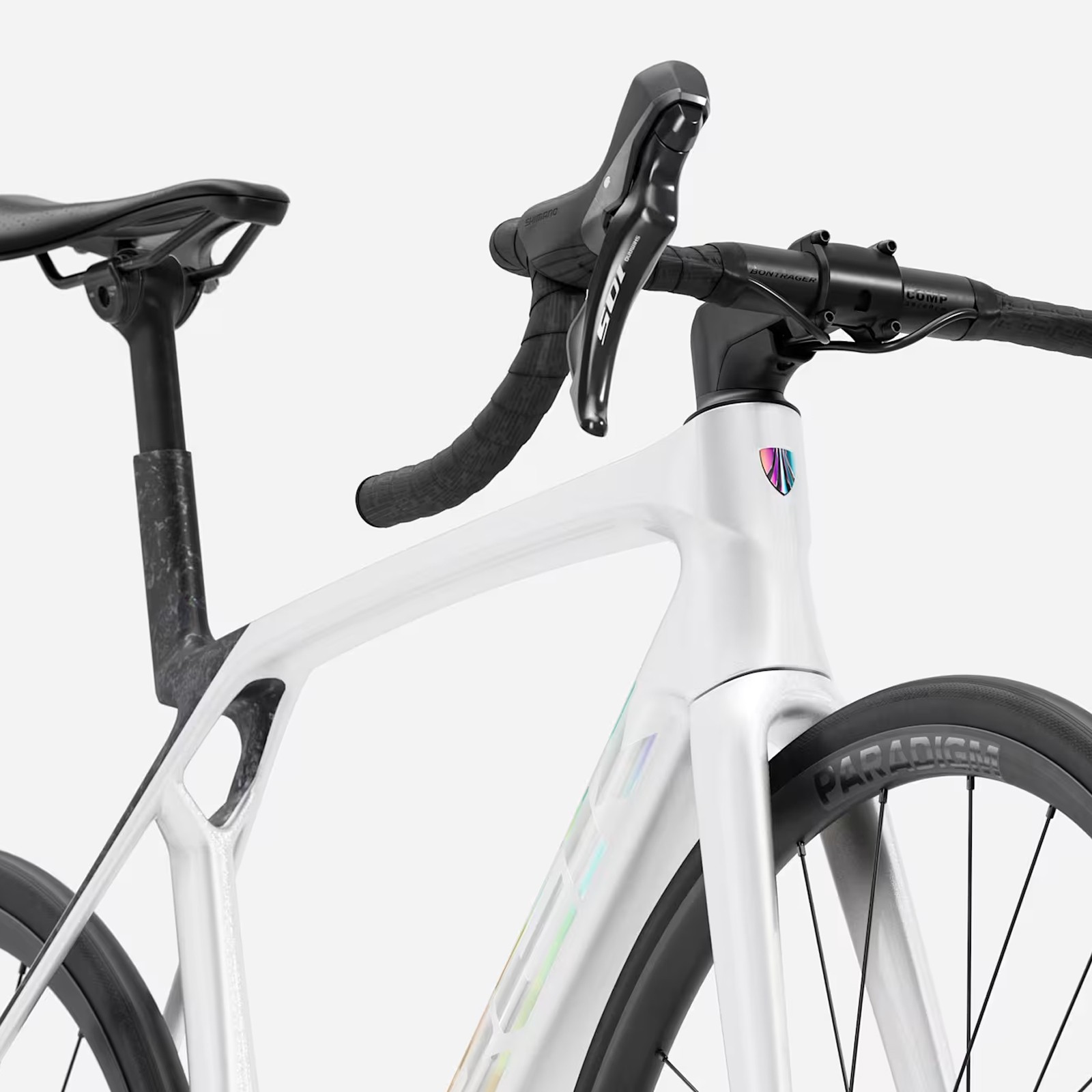Trek Madone SL 5 Gen.8 Shimano 105 Gloss Crystal White / Matte Deep Smoke Carbon road Bike 2026