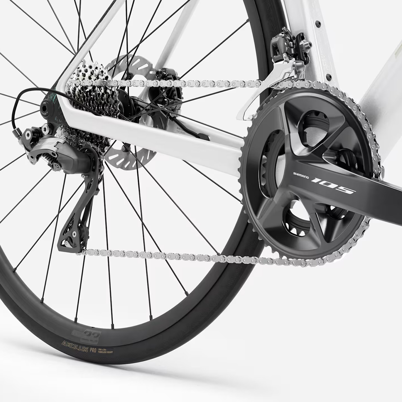 Bicicletta da corsa Trek Madone SL 5 Gen.8 Shimano 105 in carbonio, colore bianco cristallo lucido / fumé scuro opaco, anno 2026