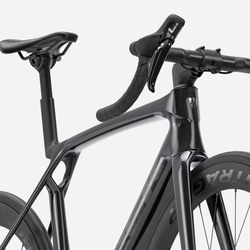Trek Madone SL 7 Gen.8 Ultegra Di2 12v Gloss Dark Star / Matte Deep Smoke vélo de route carbone 2026