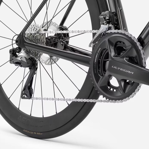 Trek Madone SL 7 Gen.8 Ultegra Di2 12v Gloss Dark Star / Matte Deep Smoke vélo de route carbone 2026