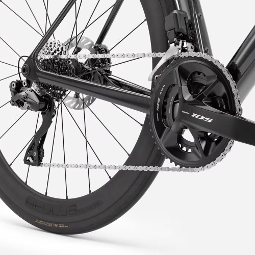 Trek Madone SL 6 Gen.8 105 Di2 Gloss Dark Star / Matte Deep Smoke Carbon road Bike 2026