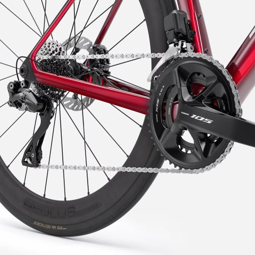 Trek Madone SL 6 Gen.8 105 Di2 Gloss Fury Red / Matte Deep Smoke Carbon road Bike 2026