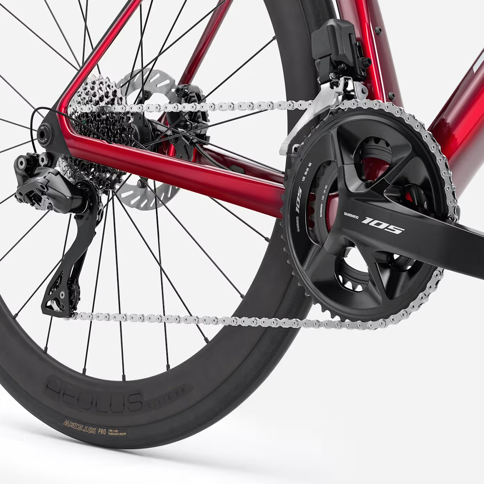 Trek Madone SL 6 Gen.8 105 Di2 Gloss Fury Red / Matte Deep Smoke vélo de route carbone 2026