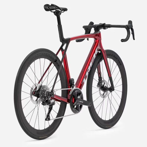 Trek Madone SL 6 Gen.8 105 Di2 Gloss Fury Red / Matte Deep Smoke Carbon road Bike 2026