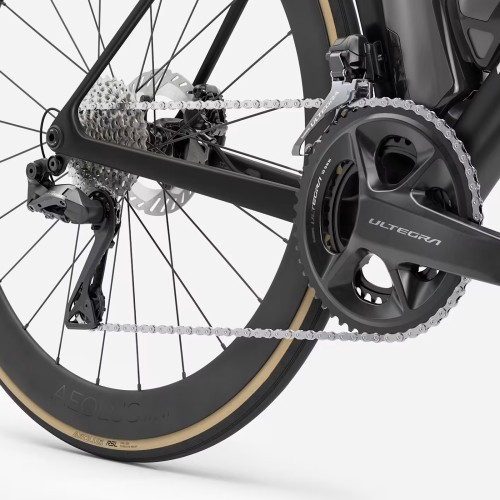 Trek Madone SLR 7 Gen.8 Ultegra Di2 Matte Deep Smoke vélo de course carbone 2026