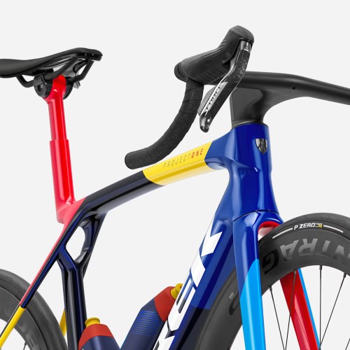 Bicicleta de estrada Trek Madone SLR 7 Gen.8 Force AXS E1 Team Replica em carbono 2026