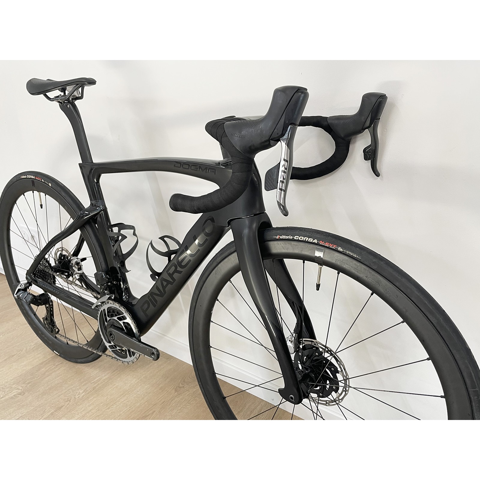 Pinarello Dogma F10 2019 - Gebruikt - Gereviseerd