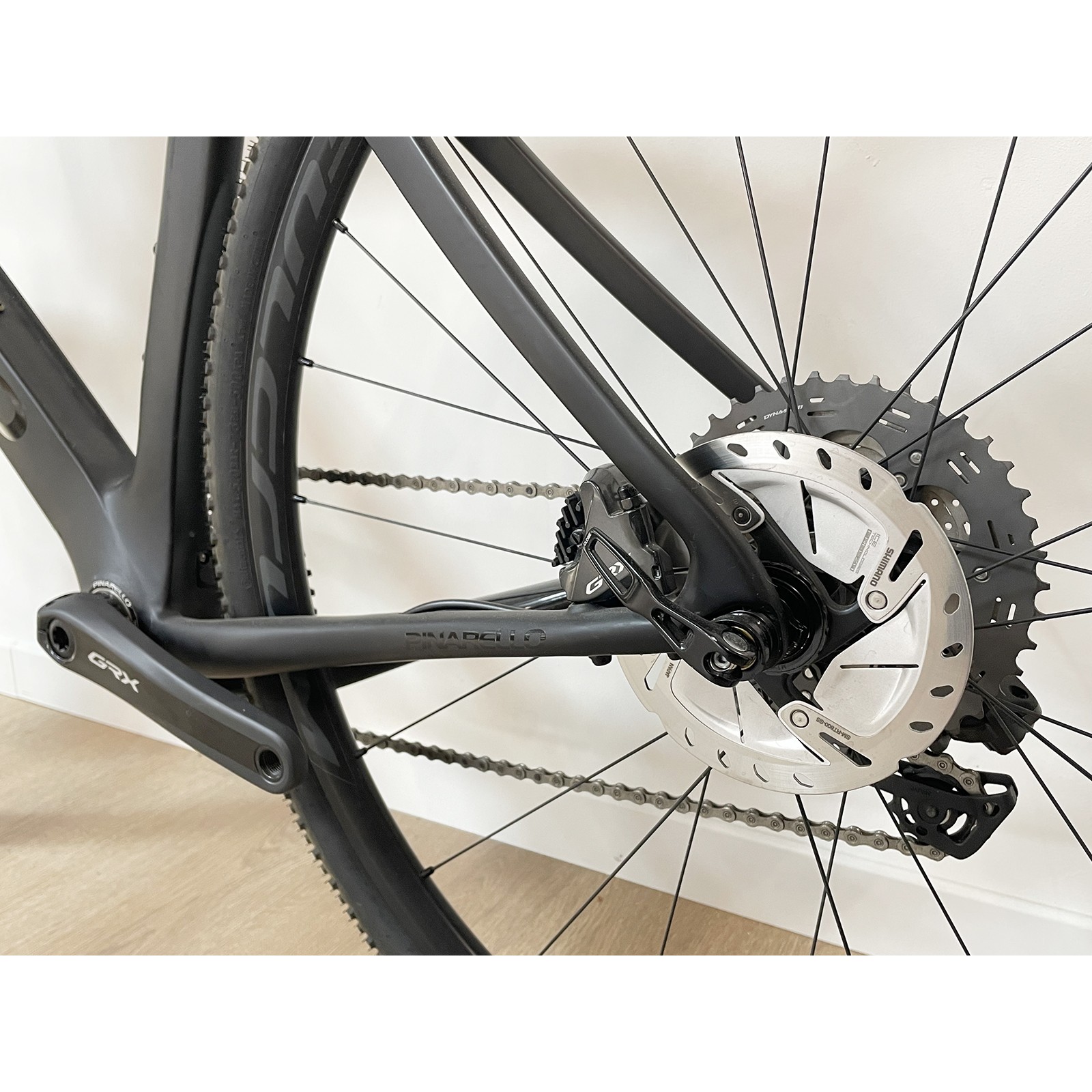 Pinarello Grevil GRX 815 DI2 2023 - Usada - Reacondicionada