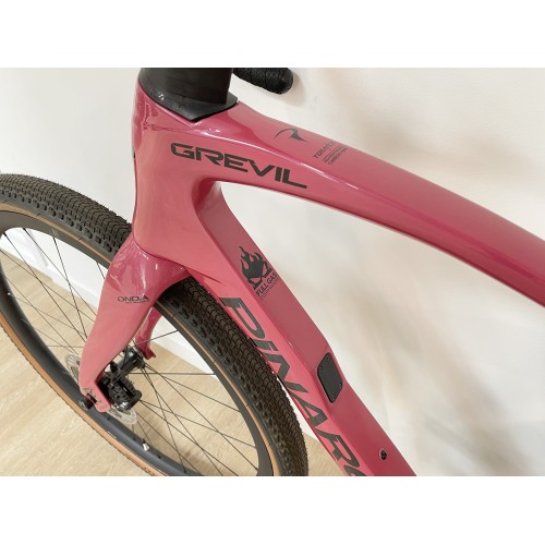 Vélo de gravel Pinarello Grevil F9 carbone GRX Di2 12v Red Wine 2024