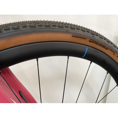Vélo de gravel Pinarello Grevil F9 carbone GRX Di2 12v Red Wine 2024