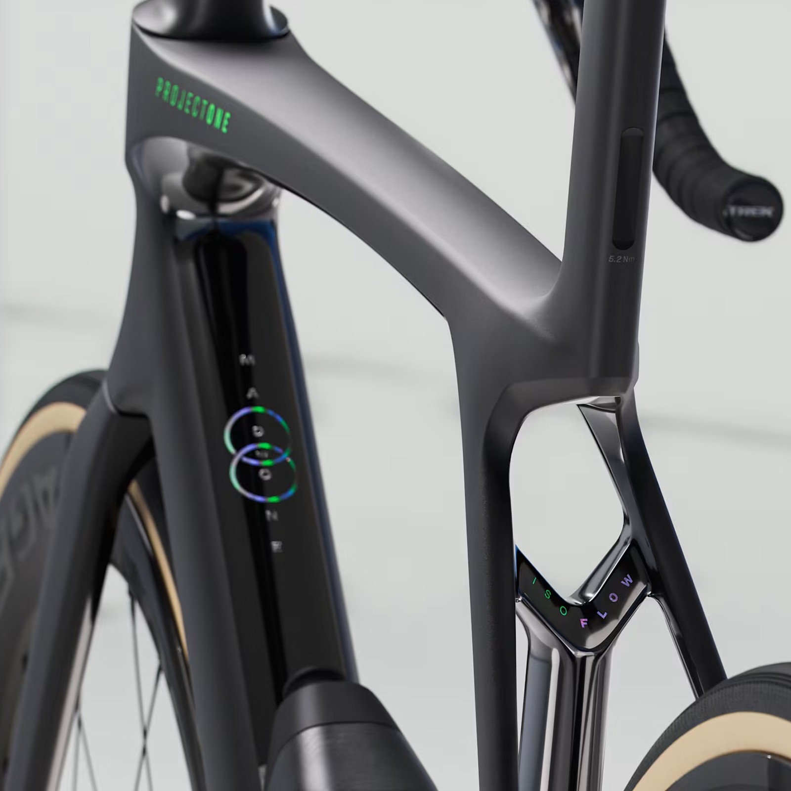 Bicicleta de carreras Trek Madone SLR 9 AXS Gen.8 Roja AXS E1 12v Carbono Mate Humo / Perla Prismática 2026