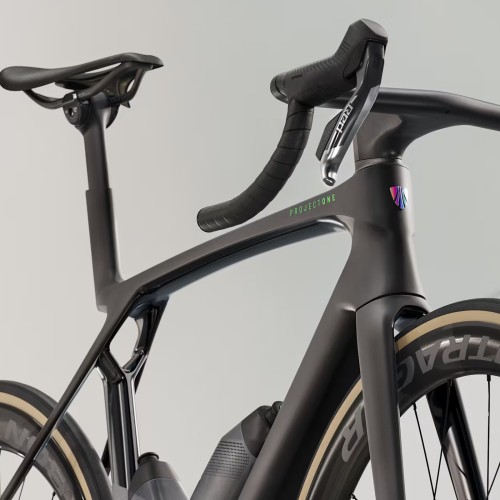 Trek Madone SLR 9 AXS Gen.8 Rood AXS E1 12s Mat Carbon Smoke / Prismatic Pearl carbon racefiets 2026