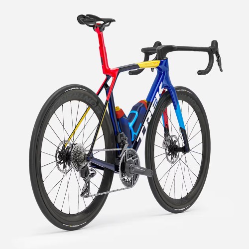 Trek Madone SLR 9 AXS Gen.8 Red AXS E1 12v Team Replica vélo de course carbone 2026