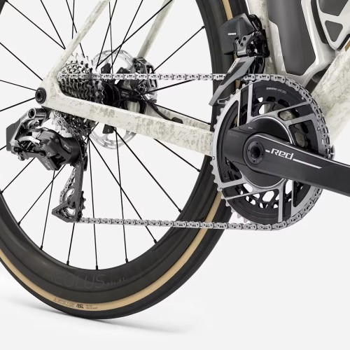 Bicicletta da corsa in carbonio Trek Madone SLR 9 AXS Gen.8 rossa AXS E1 12v Era White / Supernova Marble Pearl 2026