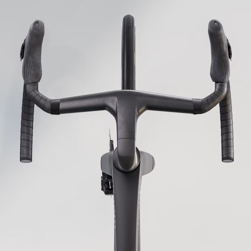 Bicicleta de estrada Trek Madone SLR 9 Gen.8 Dura-Ace Di2 12v em carbono Matte Carbon Smoke/Prismatic Pearl, ano 2026