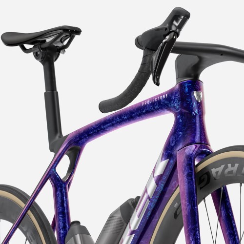 Trek Madone SLR 7 Gen.8 Ultegra Di2 Purple Phaze / Amethyst Marble carbon road bike 2026
