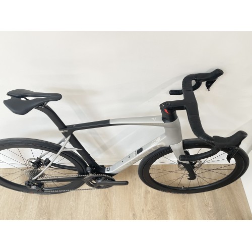 Gebruikte Pinarello X7 carbon Racefiets met Ultegra Di2 12s (modeljaar 2025) - Maat 56 cm