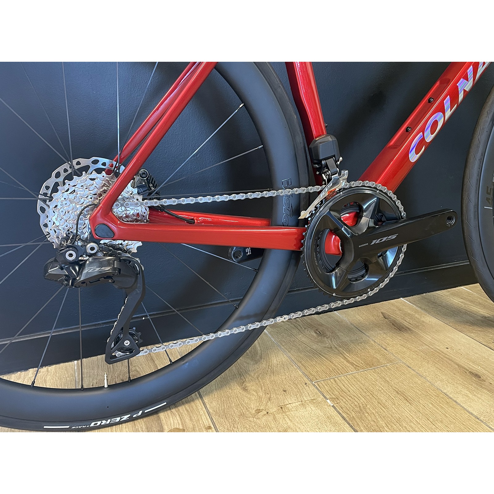 Vélo de route Colnago V4 Shimano 105 R7170 DI2 12V Vision SC 45 Rouge
