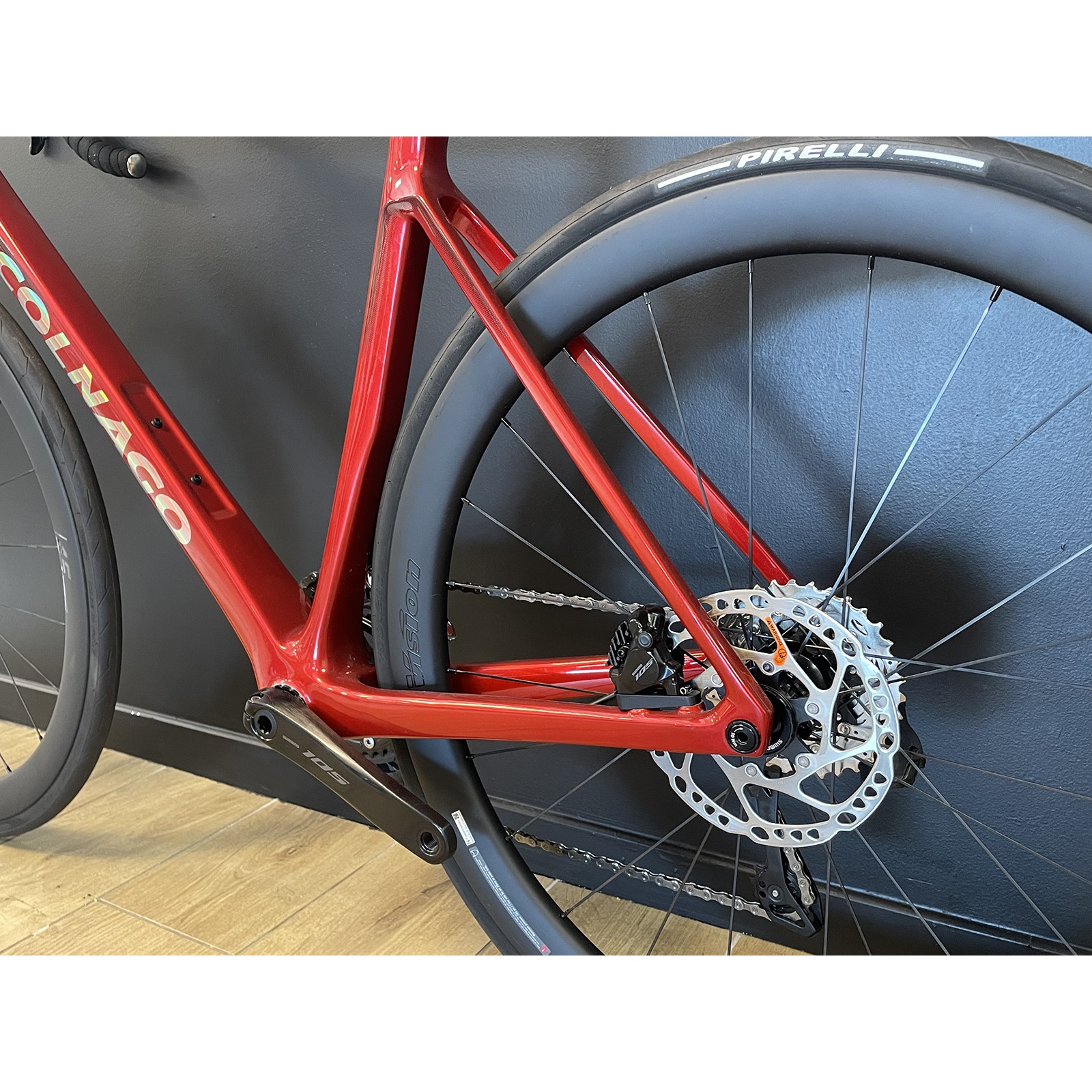 Colnago V4 Shimano 105 R7170 DI2 12s Vision SC 45 Racefiets Rood