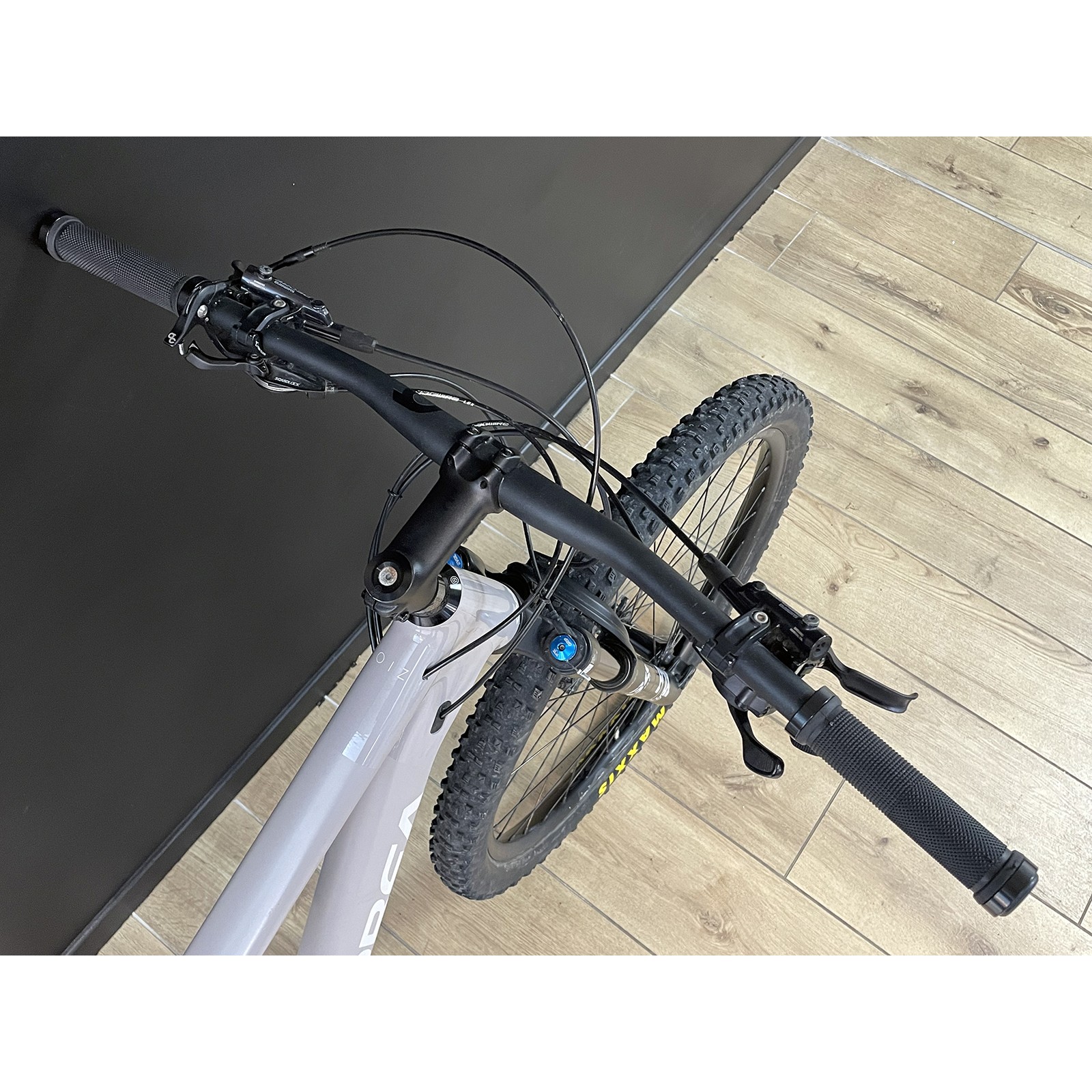 MTB de montanha Orbea OIZ Deore XT usada, full suspension de 120 mm, tamanho XL, ano 2022.
